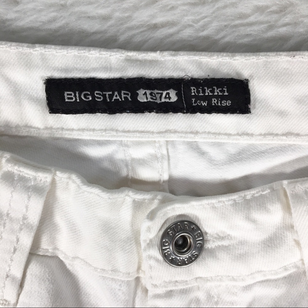 Big Star Rikki Low Rise White Cutoff Jean Shorts - Picture 3 of 8